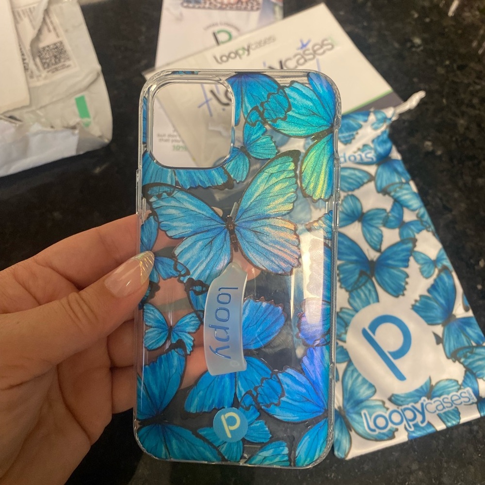 iPhone 11 PRO loopy case